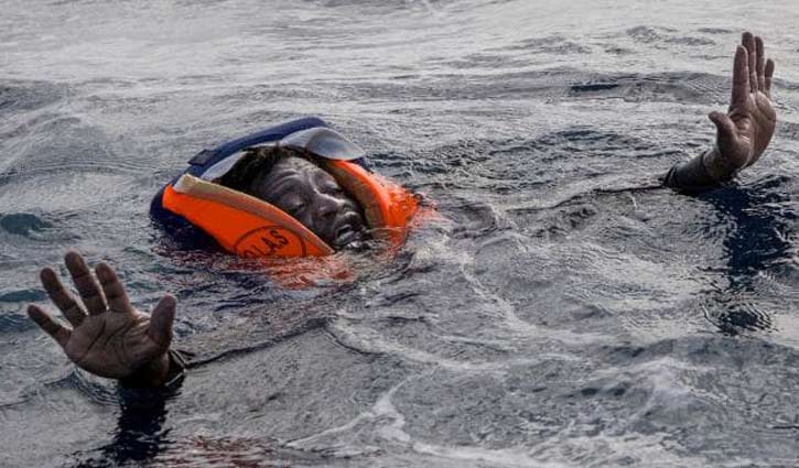 100 migrants feared dead in boat capsize off Libya
