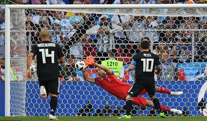 Iceland goalkeeper reveals how he got into Messi’s head