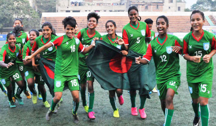 অনূর্ধ্ব-১৫ নারী ফুটবল দলকে মন্ত্রিসভার অভিনন্দন 