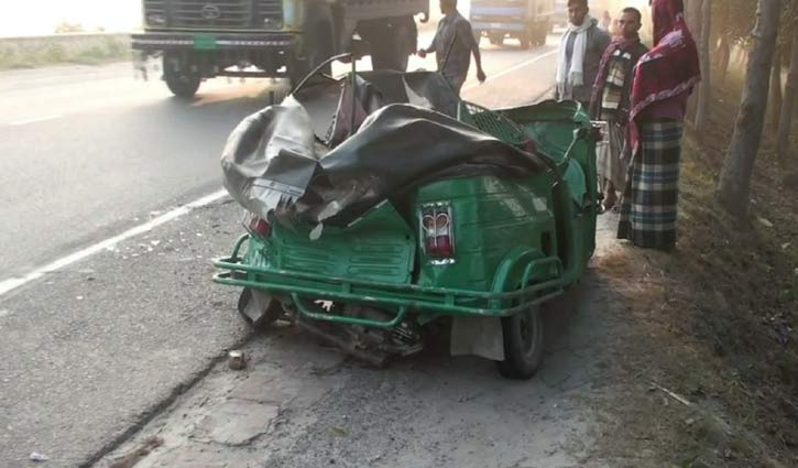 3 killed in Tangail road crash