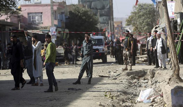 Suicide blast kills 15 in Kabul