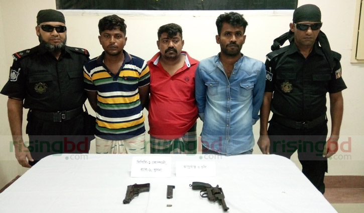 3 held with fire arms in Khulna