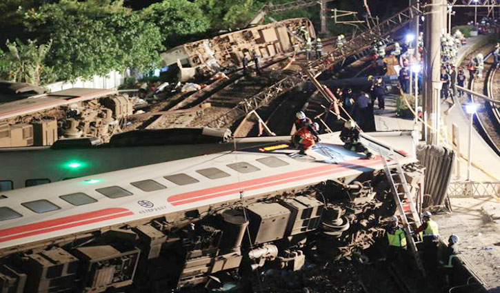 Taiwan train derailment leaves 22 dead