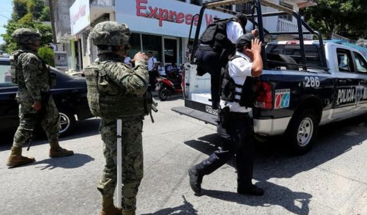  Entire Mexican city's police force probed