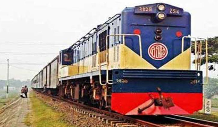Rail communication of Rangpur halted