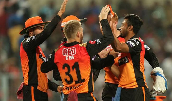 Watson steers Chennai to win 6-wicket over Hyderabad