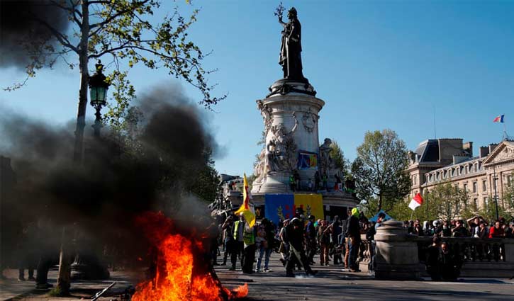 Violence returns to streets of Paris