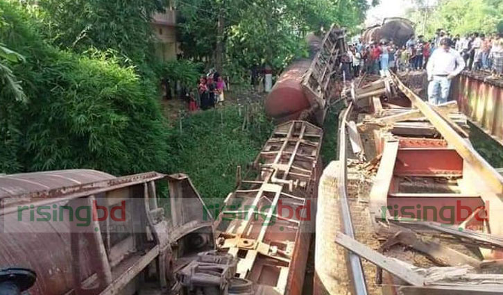 Oil tank wagons derail in Chattogram