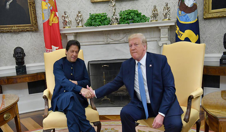 Kashmir issue: Imran Khan speaks to Trump over phone