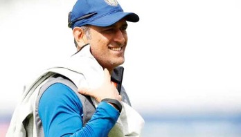 Dhoni lands in trouble with an FIR filed against him