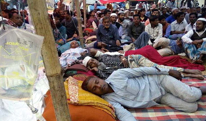 Hunger Strike: 17 jute mill workers fall sick
