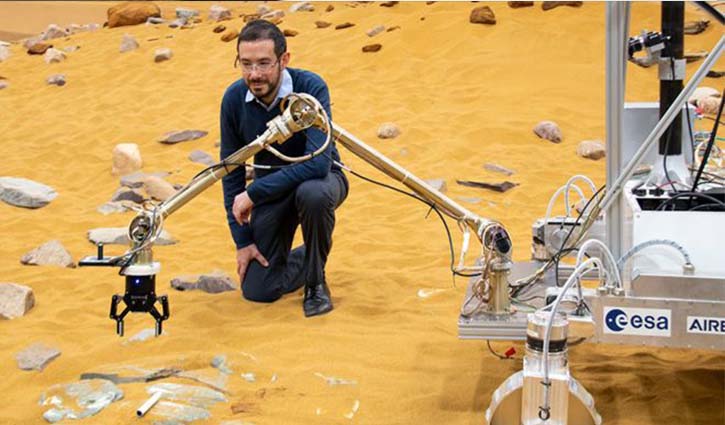 Mars rover hopes to grab a piece of history