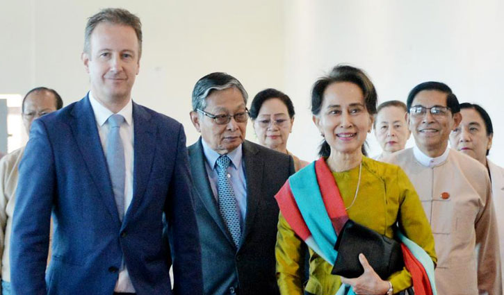Suu Kyi heads to Hague for Myanmar genocide showdown