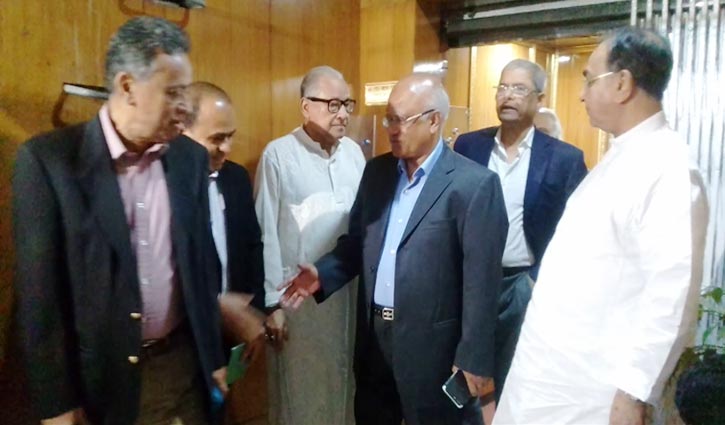 BNP delegation sits with Home Minister