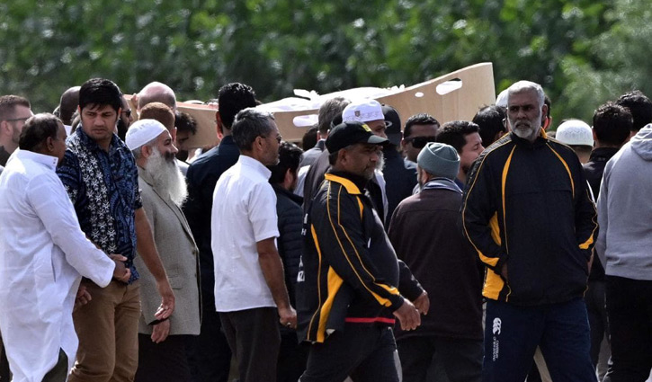 First funerals for victims of mosque attacks