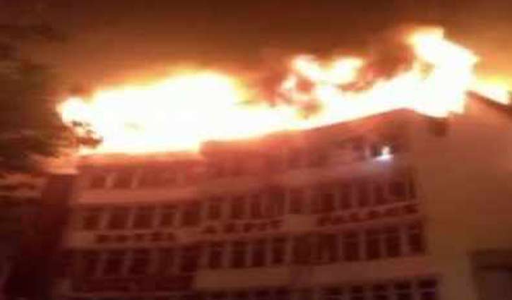 17 dead in Delhi hotel fire