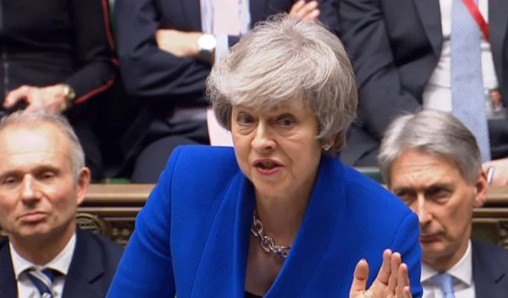 Theresa May survives no-confidence vote