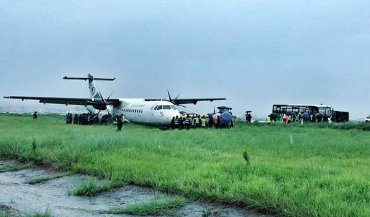 Plane skids off Nepal airport's runway, 2 injured