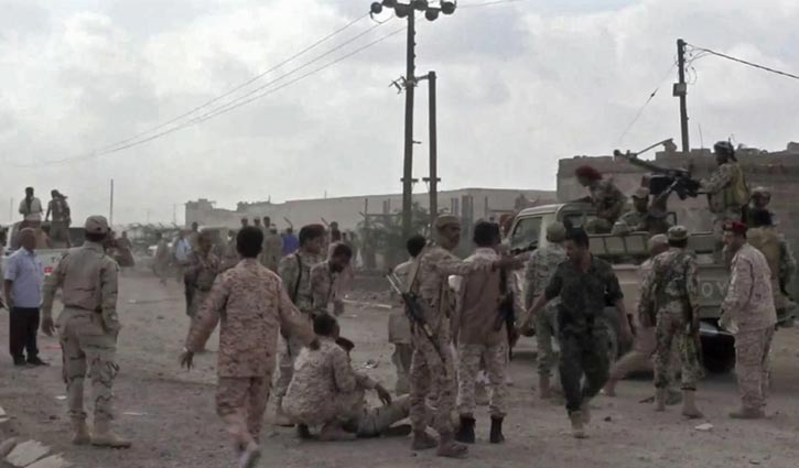 Yemen military parade attacks leave 40 dead