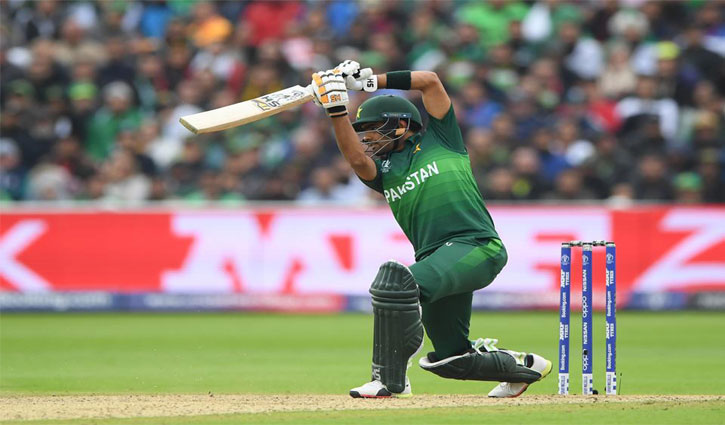Pakistan beat New Zealand by six wickets