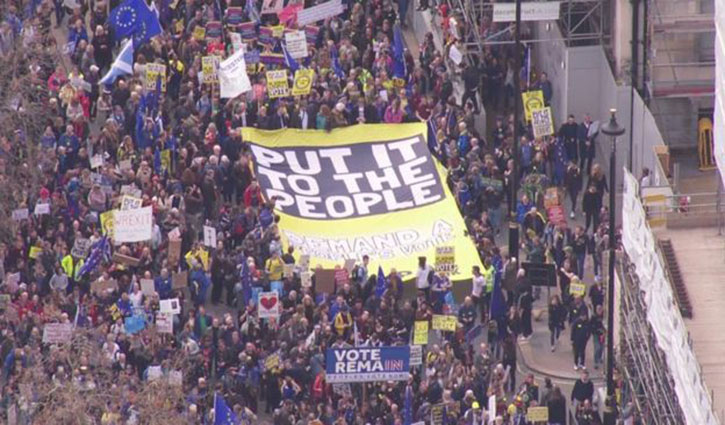 Hundreds of thousands march calling for Brexit cancellation