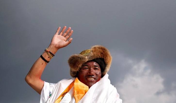 Nepalese climber scales Everest record 24 times