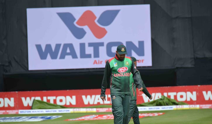Bangladesh bowling against West Indies