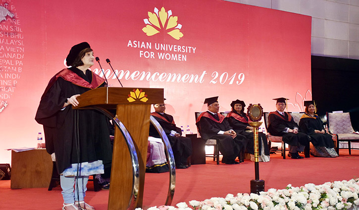 AUW hosts its 7th commencement ceremony
