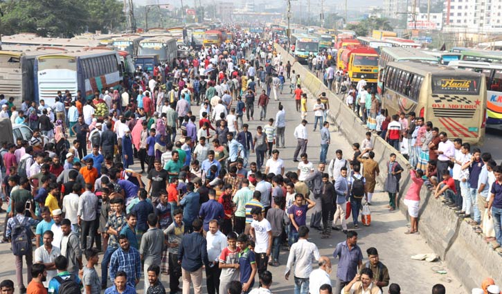 Transport workers block Dhaka-Sylhet, Dhaka-Ctg highway