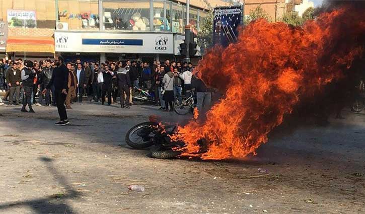 More than 100 protesters believed killed in Iran: Amnesty