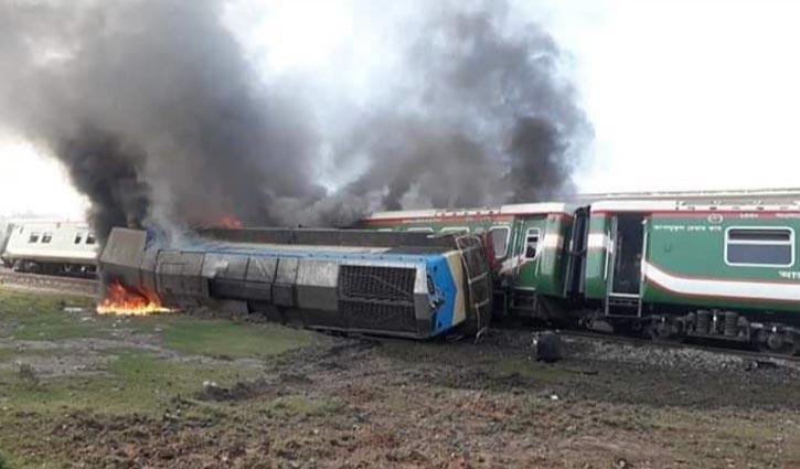 Train derails in Sirajganj, bogies catch fire