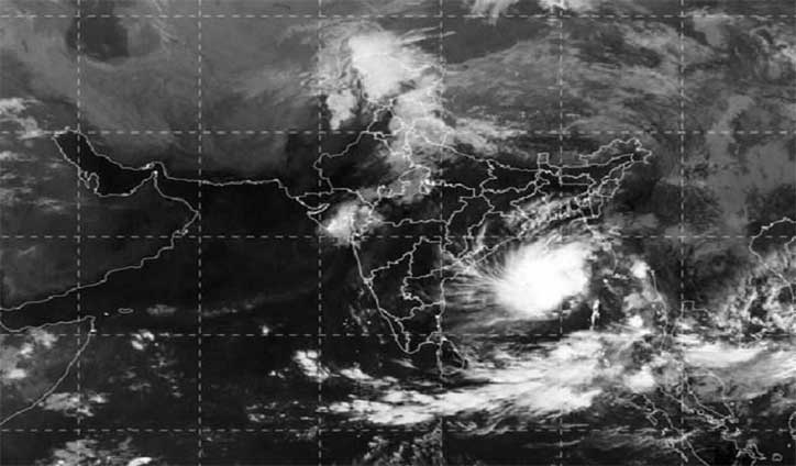 Two dead as Cyclone Bulbul lashes Indian coasts