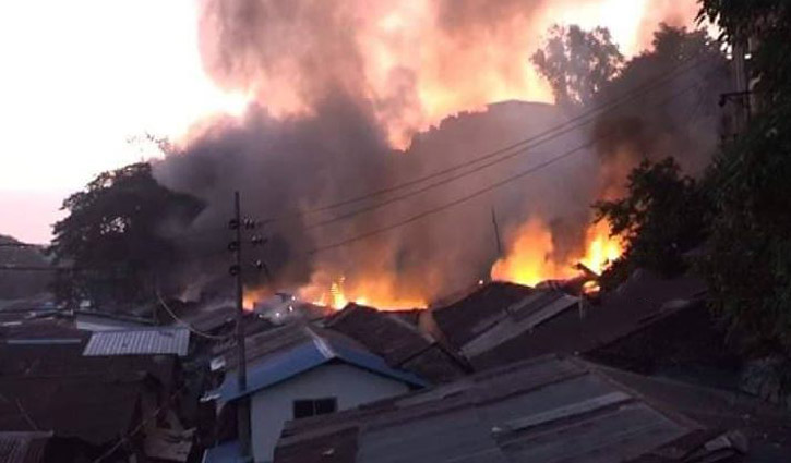 Jahur Market in Chattogram catches fire