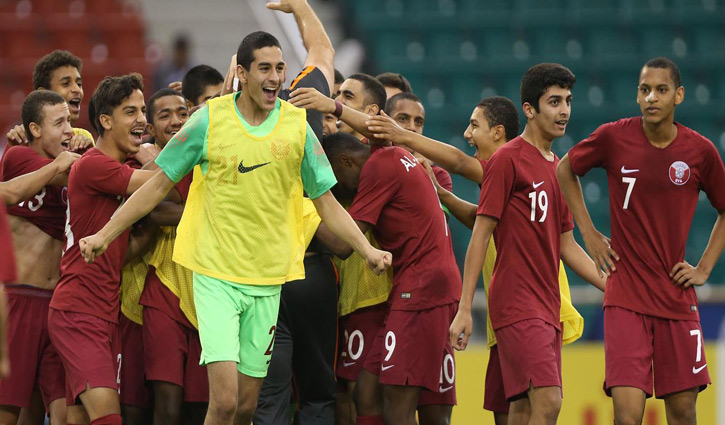 Large contingent of Qatar football team arrive in Dhaka