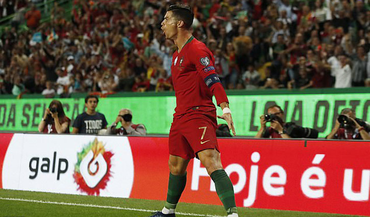 Ronaldo one step away from 700 career goals