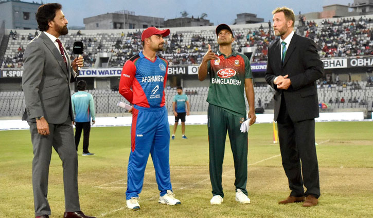 Afghanistan opt to bat first