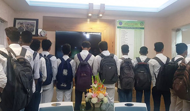 26 students freed on bond after detention for skipping classes
