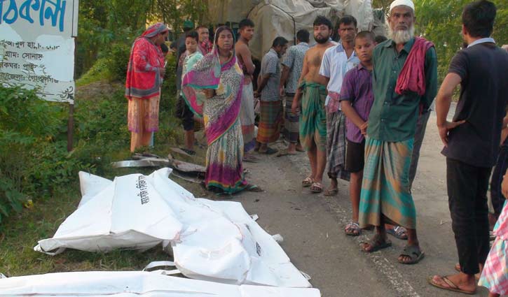Bus-truck collision kills 3 in Gopalganj