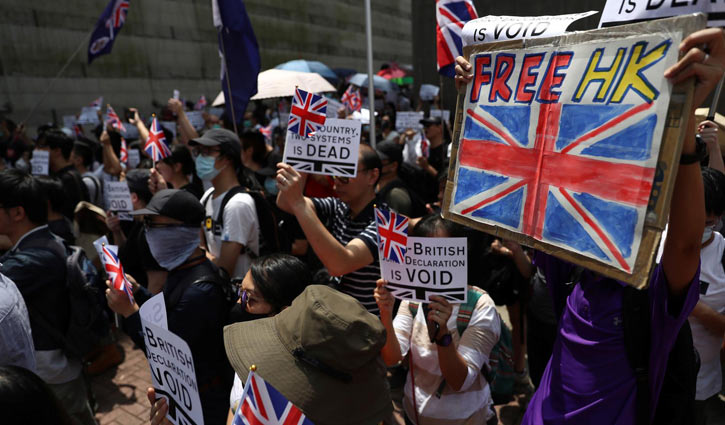Hong Kong protesters rally for support at British Consulate