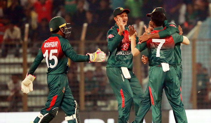 Bangladesh beat Zimbabwe by 39 runs, reach final