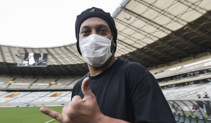 Ronaldinho tests positive for Coronavirus 