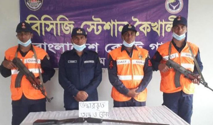 Coastguards raid in Sundarbans: Pirates’ arms, boats seized