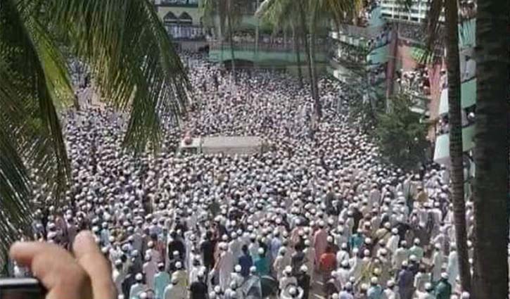 Lakhs of people attend Allama Shafi’s Janaza