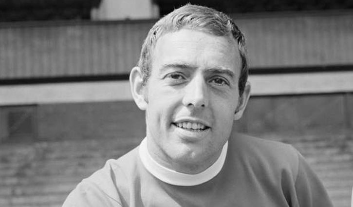 Liverpool legend St John passes away