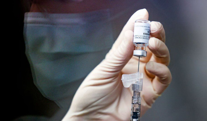 US approves single-dose Covid-19 vaccine
