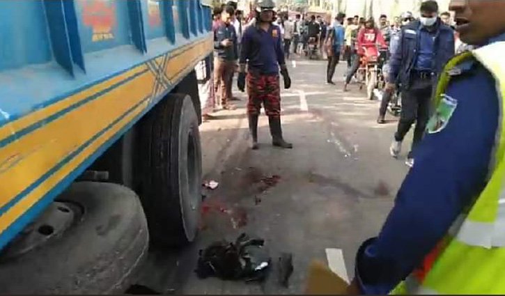 Truck kills two policemen in Lalmonirhat