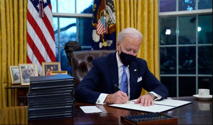 Biden signs 17 executive orders with responsibility