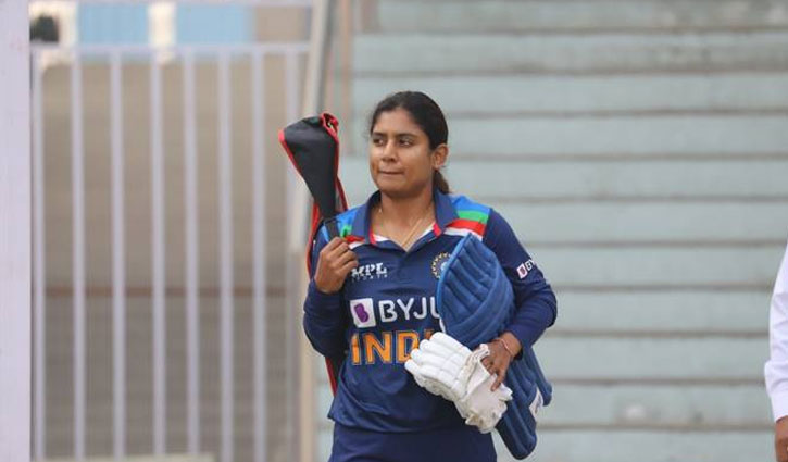 ১০ হাজারি ক্লাবে প্রথম নারী ক্রিকেটারকে পেলো ভারত