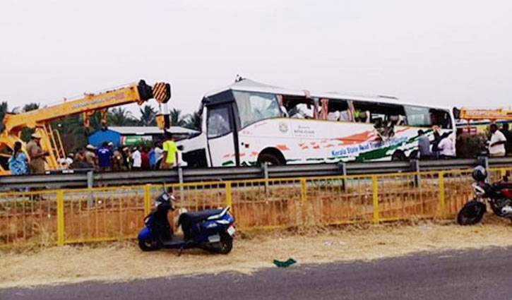 Bus-truck collision on Indian highway kills 19