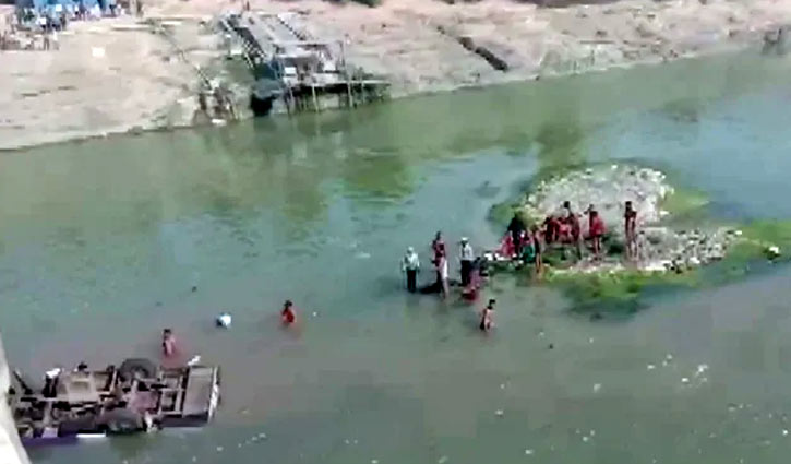Wedding party bus falls into river in India, 24 killed